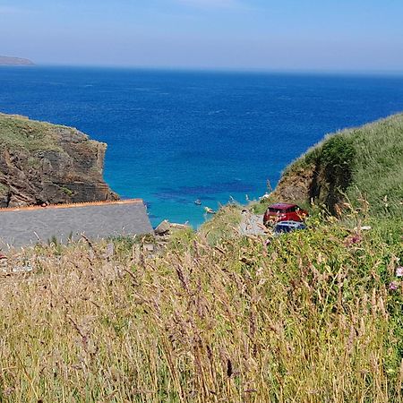Farm Accommodation - The Lizard Peninsula, Cornwall Хелстън Екстериор снимка