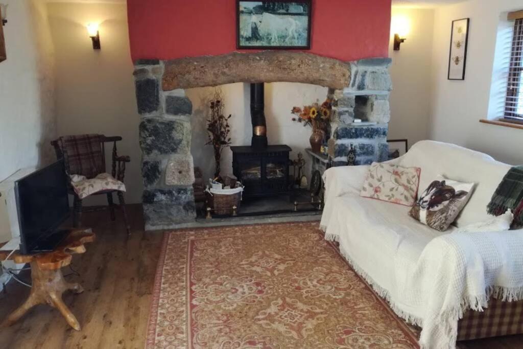 Farm Accommodation - The Lizard Peninsula, Cornwall Хелстън Екстериор снимка